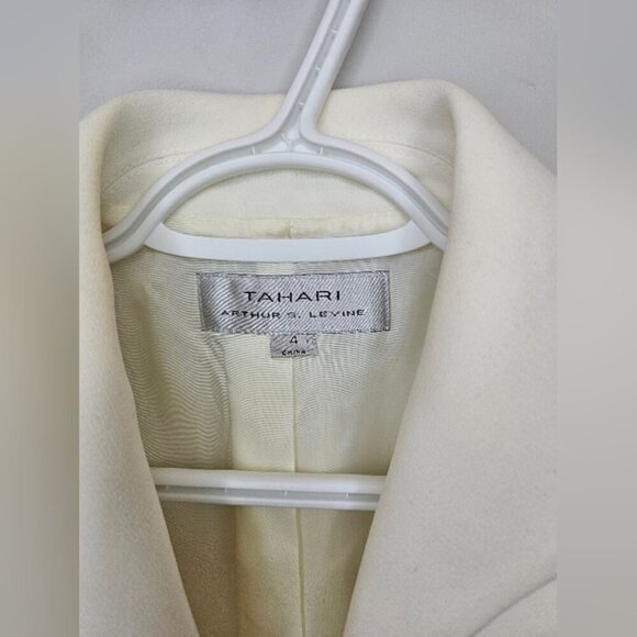 Tahari Vintage Ruffle Women's Jacket. Cream. Size 4 - Picture 6 of 15